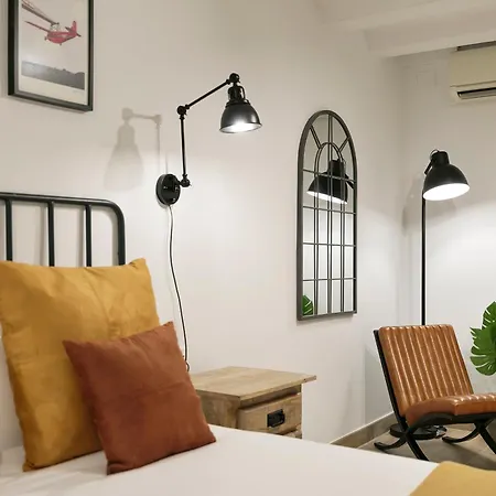 Keyfamily Loft Ramblas Барселона